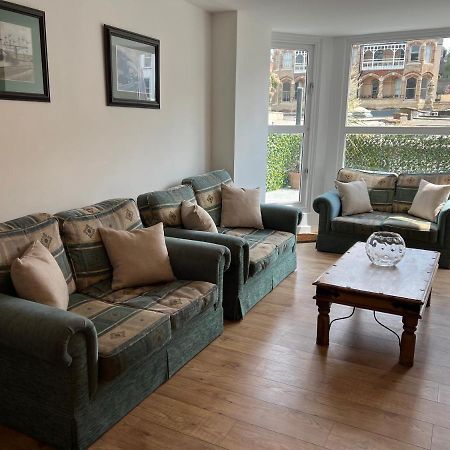 Beautiful Apartment,No 1, With Parking إلفراكومبْ المظهر الخارجي الصورة
