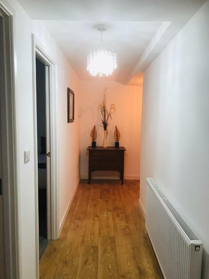 Beautiful Apartment,No 1, With Parking إلفراكومبْ المظهر الخارجي الصورة
